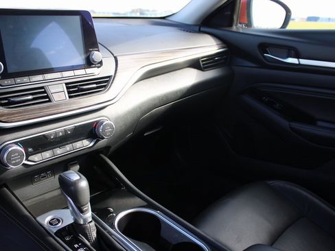 Used 2022 Nissan Altima 2.5 Platinum image 15