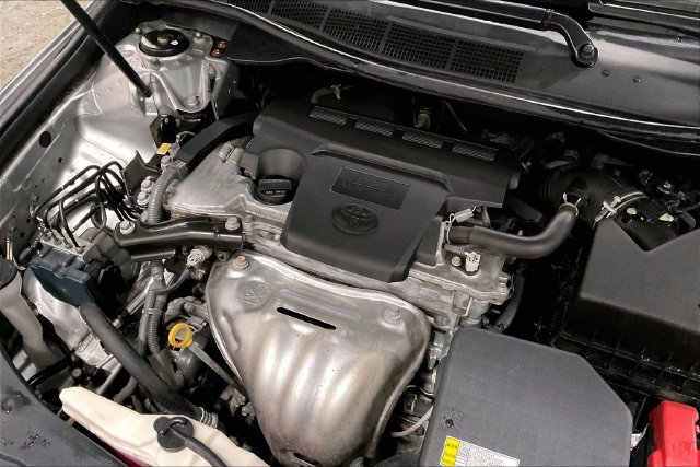 Used 2015 Toyota Camry LE FWD image 35