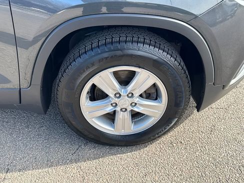 Used 2017 Chevrolet Trax LT image 39
