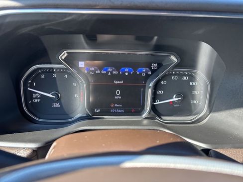 Used 2021 GMC Yukon Denali w/ Denali Premium Package image 16