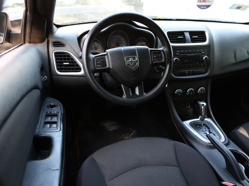 Used 2013 Dodge Avenger SE FWD image 13