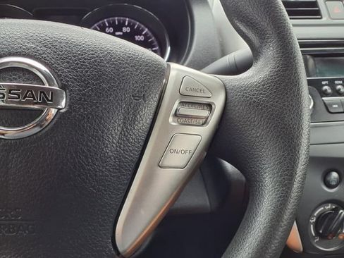 Used 2016 Nissan Versa SV FWD image 18