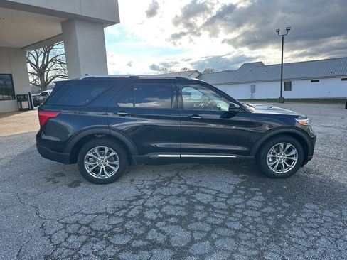Used 2022 Ford Explorer Limited w/ Equipment Group 301A image 8