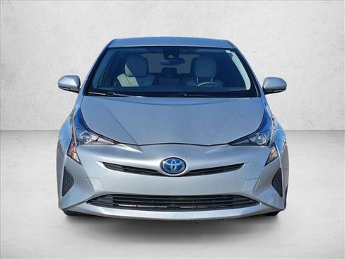 Used 2017 Toyota Prius Two w/ Carpet Mat Package FWD image 2