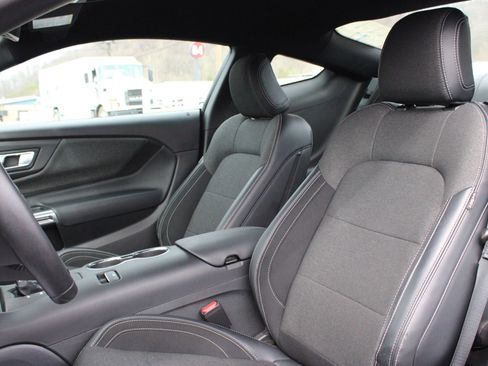 Used 2025 Ford Mustang Coupe image 13