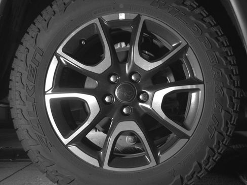 Used 2025 Jeep Compass Trailhawk image 15