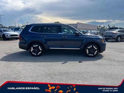 Used 2024 Kia Telluride S FWD image 4
