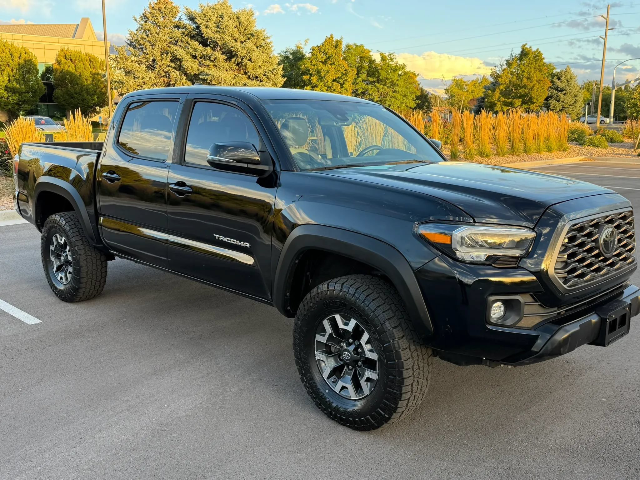 Used 2021 Toyota Tacoma TRD Off-Road AWD/4WD image 11