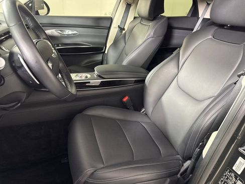 Certified 2025 Genesis GV70 2.5T image 13