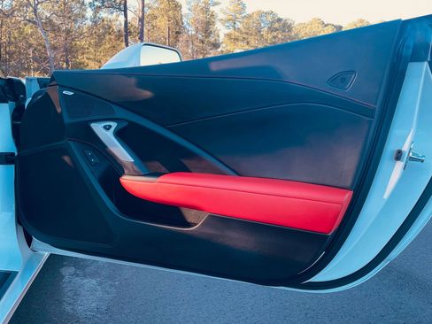 Used 2015 Chevrolet Corvette Z06 w/ 3LZ Preferred Equipment Group image 44