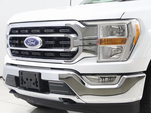 Used 2022 Ford F150 XLT w/ XTR Package image 43