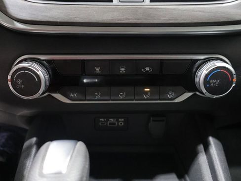 Used 2025 Nissan Altima 2.5 SV image 30