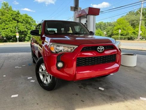 Used 2017 Toyota 4Runner SR5 RWD image 3