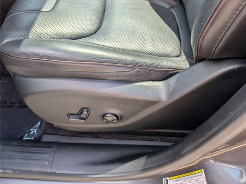 Used 2018 Jeep Cherokee Trailhawk w/ Quick Order Package 27L image 21