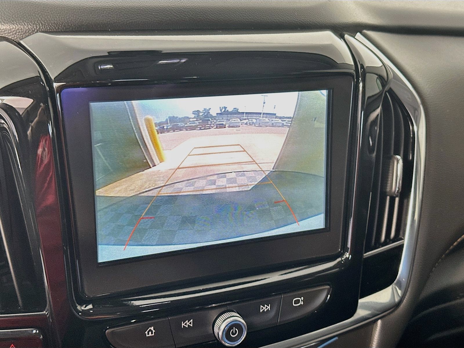 Used 2018 Chevrolet Traverse LT AWD/4WD image 13