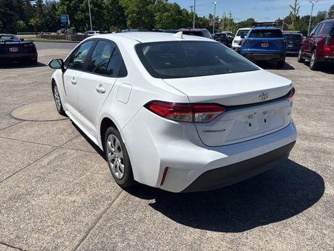 Used 2024 Toyota Corolla LE FWD image 6