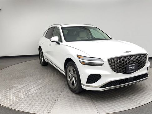 Used 2026 Genesis GV70 2.5T Advanced image 8