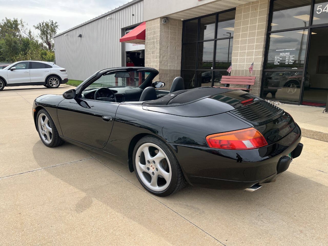 Used 1999 Porsche 911 Cabriolet image 3