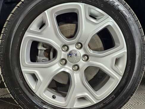 Used 2017 Jeep Renegade Limited AWD/4WD image 35