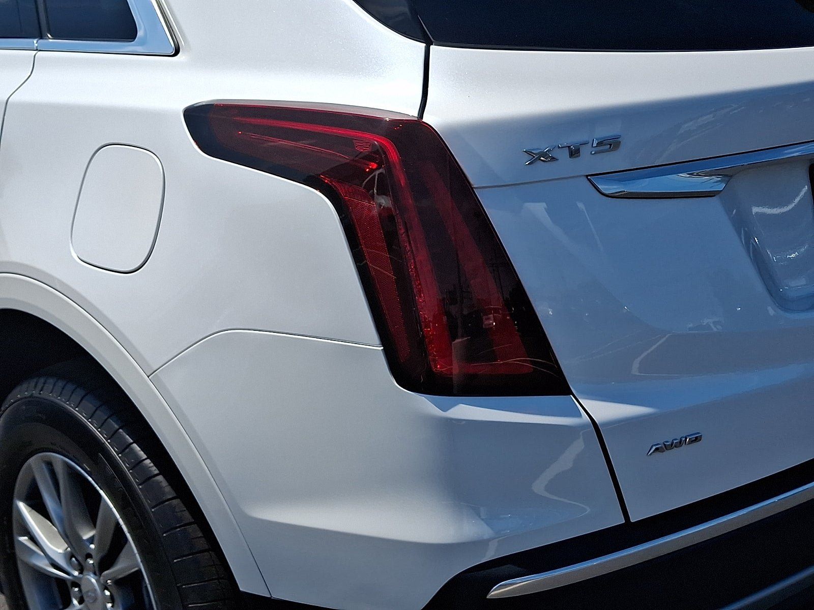 Certified 2022 Cadillac XT5 Premium Luxury AWD/4WD image 12