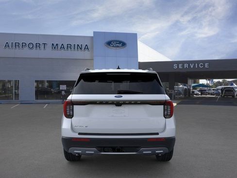 New 2026 Ford Explorer Active RWD image 6