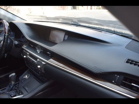 Used 2016 Lexus ES 350 w/ Navigation System Package FWD image 37