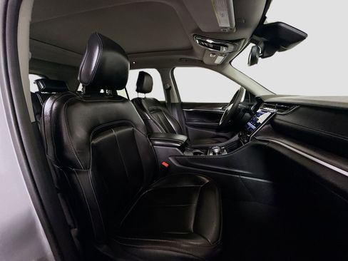 Used 2024 Jeep Grand Cherokee Limited image 29