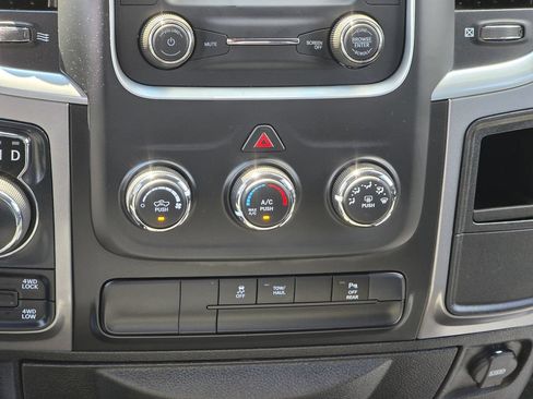 Used 2024 RAM 1500 Warlock AWD/4WD image 18