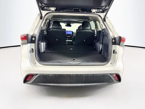 New 2026 Toyota Highlander XLE AWD/4WD image 25