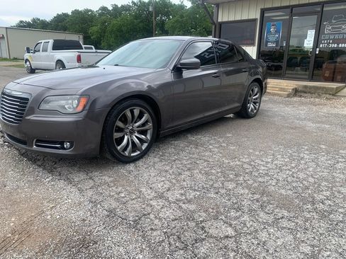Used 2014 Chrysler 300 S w/ Light Group RWD image 3