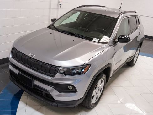 Used 2022 Jeep Compass Latitude w/ Convenience Group AWD/4WD image 38