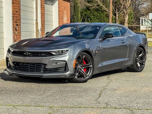Used 2022 Chevrolet Camaro SS image 8