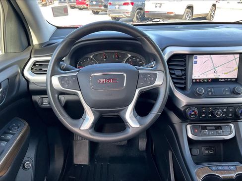 Used 2023 GMC Acadia SLE w/ Driver Convenience Package image 5