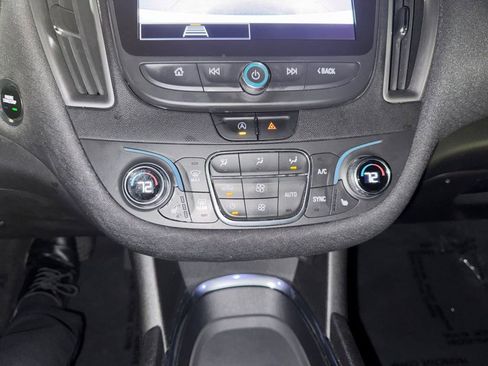 Used 2022 Chevrolet Malibu LT image 21