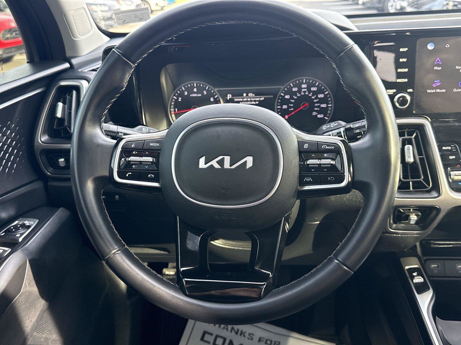 Used 2023 Kia Sorento S w/ Panoramic Sunroof Package FWD image 22