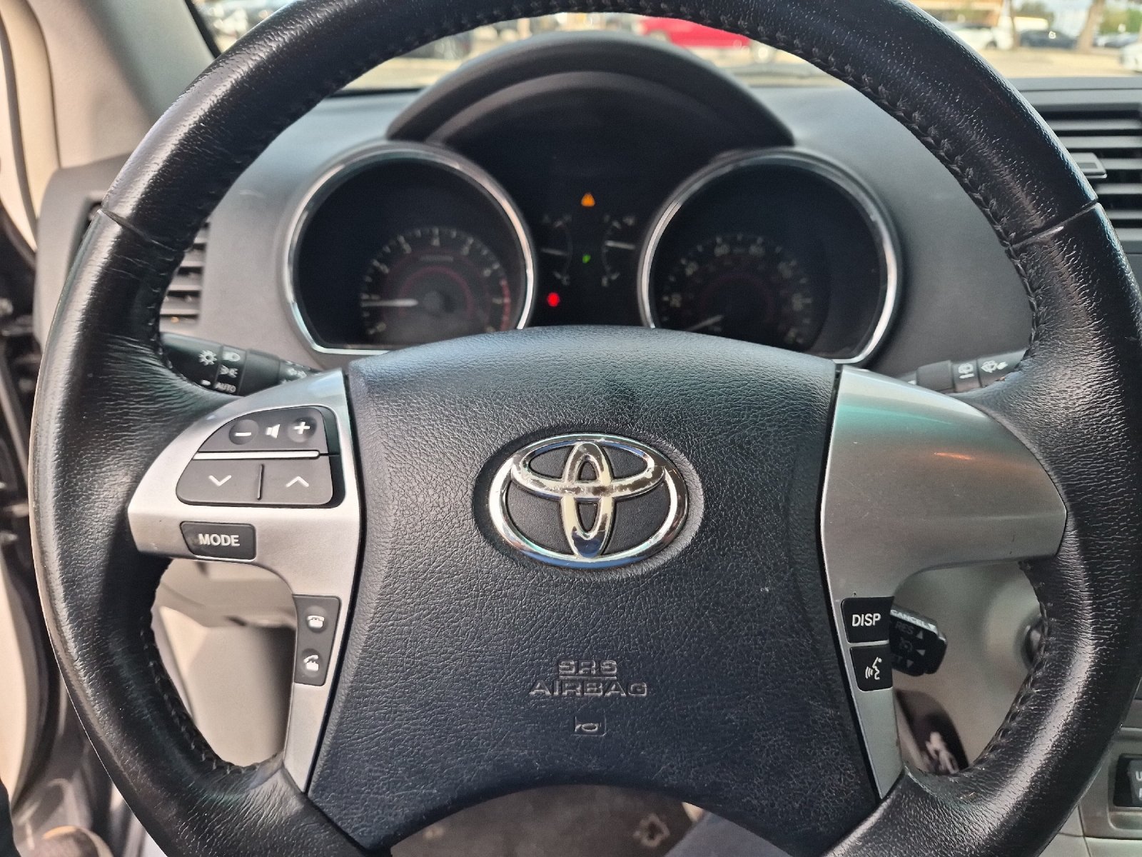 Used 2011 Toyota Highlander SE FWD image 22