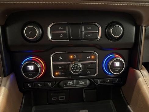 Certified 2021 Chevrolet Tahoe High Country w/ Premium Package image 28