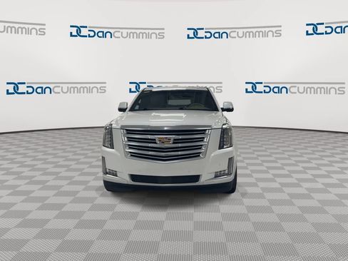 Used 2019 Cadillac Escalade ESV Platinum AWD/4WD image 3