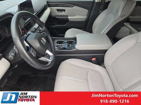 Used 2024 Honda Pilot Elite image 14