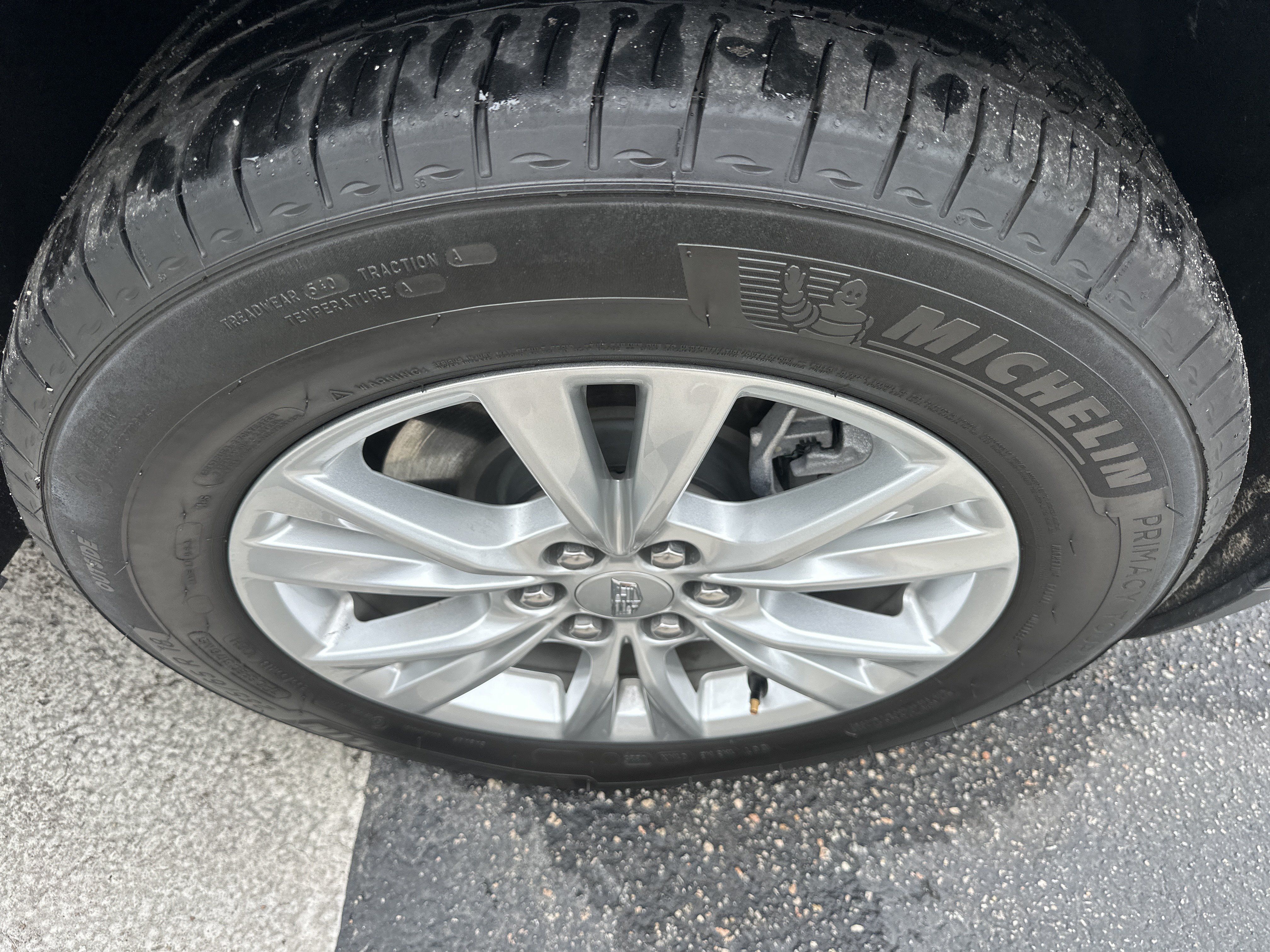 Used 2025 Cadillac XT5 Luxury FWD image 6