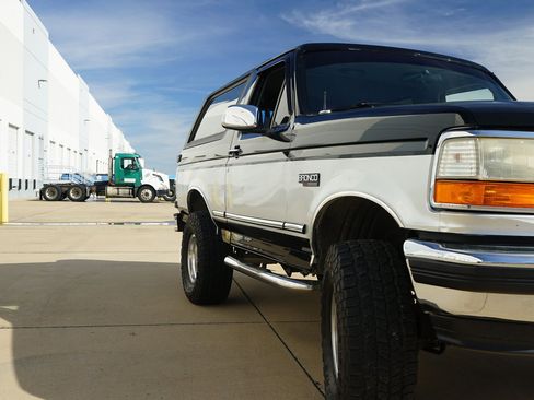 Used 1995 Ford Bronco XLT image 33