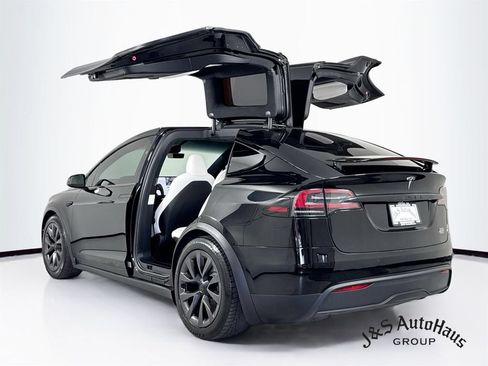 Used 2022 Tesla Model X Plaid AWD/4WD image 5