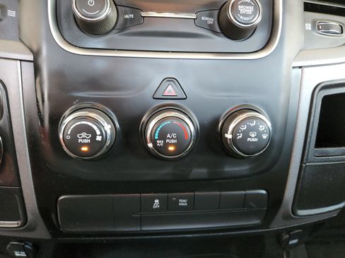 Used 2022 RAM 1500 Tradesman w/ Chrome Plus Package RWD image 16