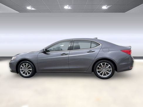 Used 2019 Acura TLX image 2