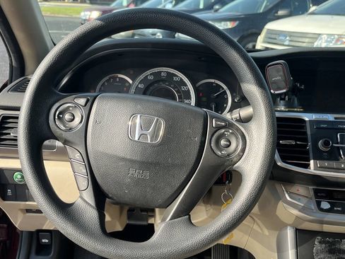 Used 2013 Honda Accord LX image 17