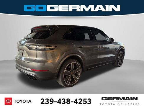 Used 2019 Porsche Cayenne S AWD/4WD image 7