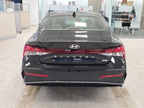 New 2026 Hyundai Elantra Blue image 23