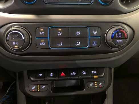 Used 2022 Chevrolet Colorado Z71 image 16