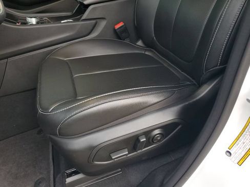 Certified 2025 Jeep Grand Cherokee Limited w/ Luxury Tech Group II RWD image 23