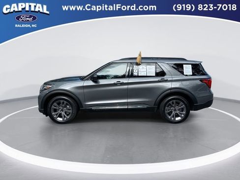 Certified 2025 Ford Explorer Active w/ Active Comfort Package AWD/4WD image 5